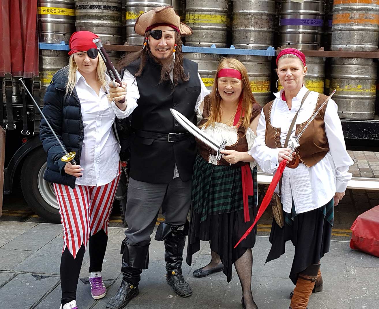 Pirates, Glasgow, Huntfun